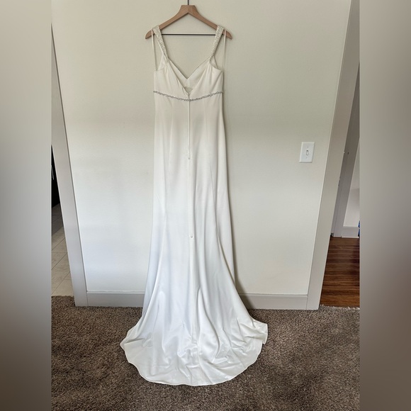 DAVIDS BRIDAL X GALINA VC9837 Beaded Wedding Dress - Picture 5 of 11